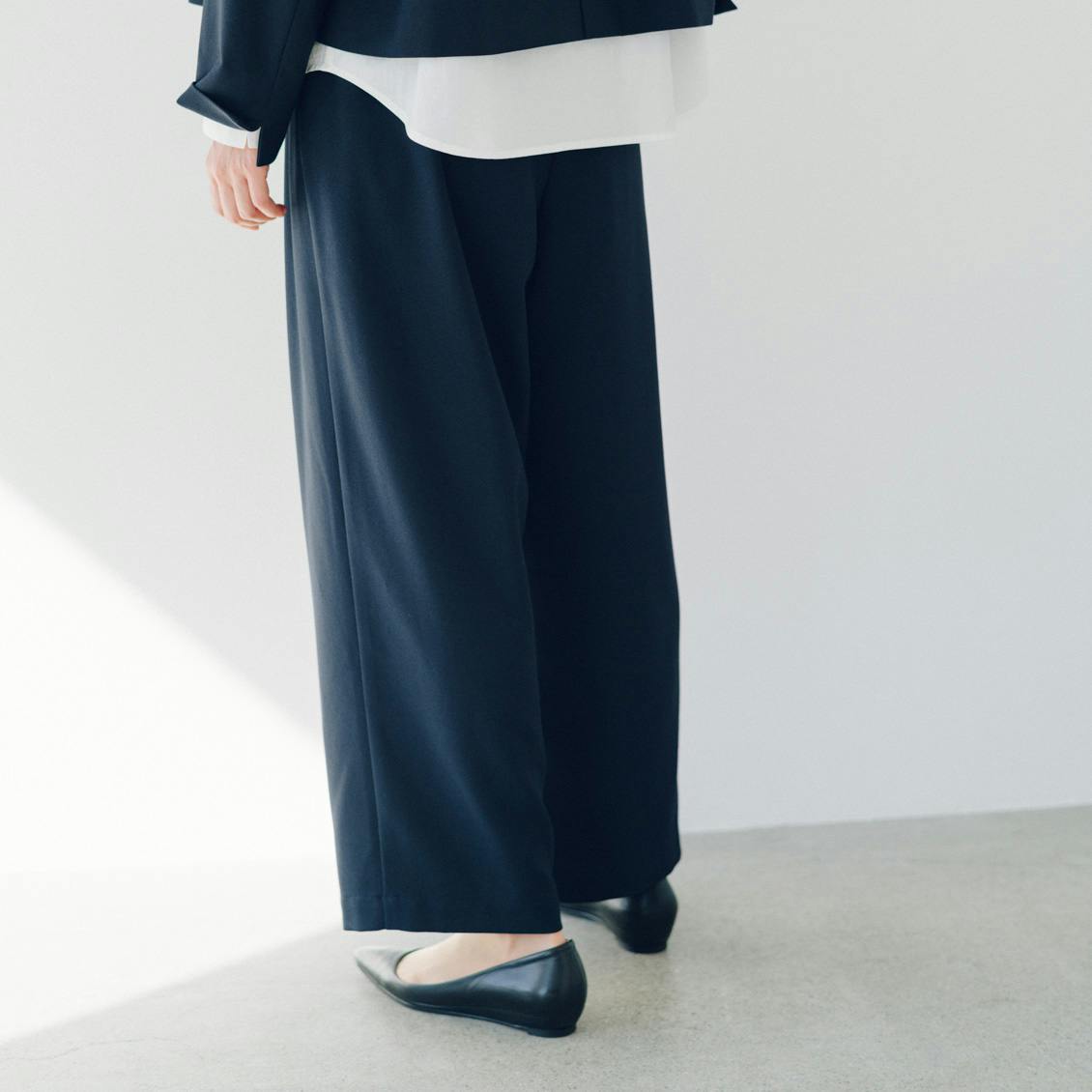 私らしく、ハレの日を」シワになりにくいフォーマルパンツ