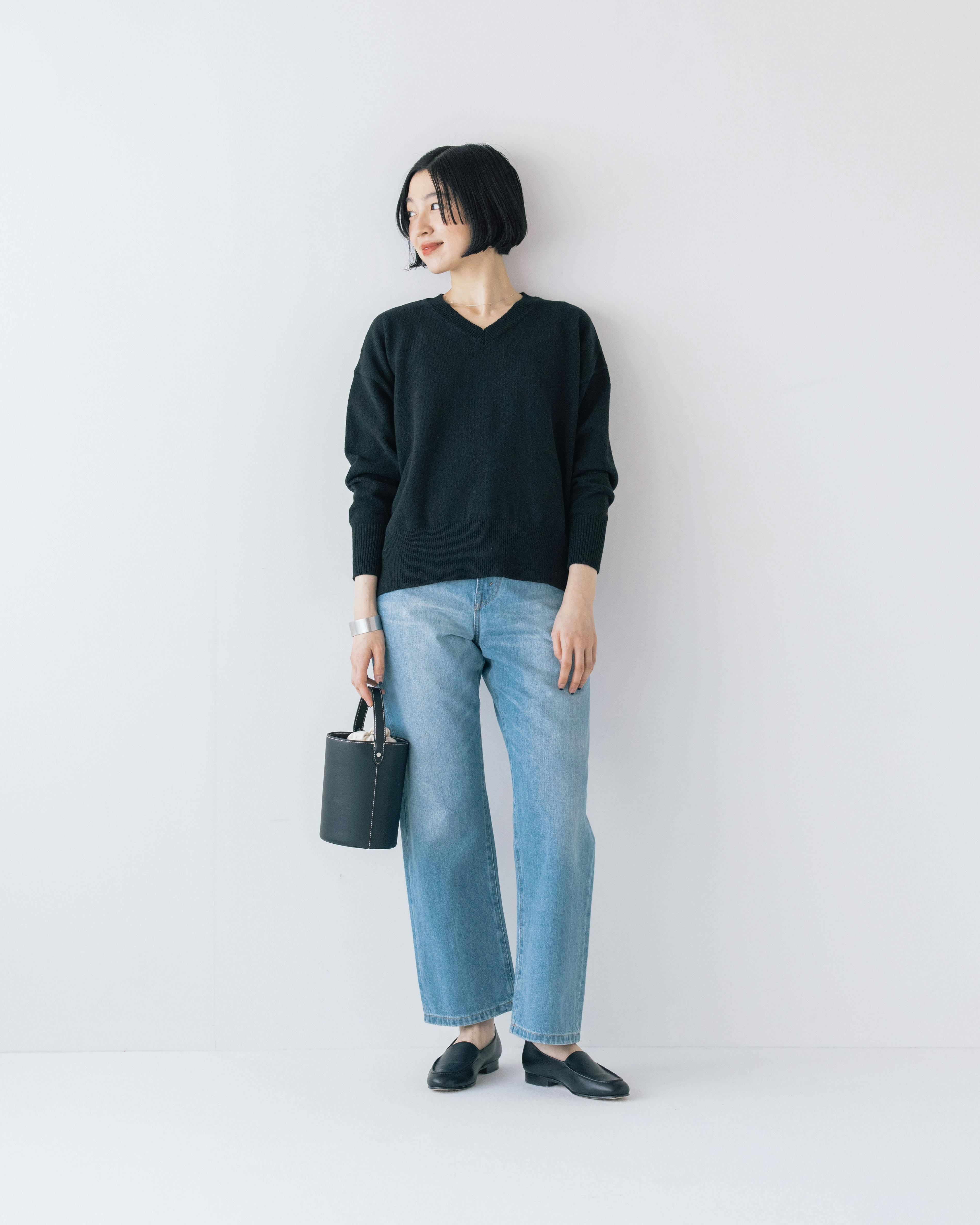 春がはじまる、絶妙Vネックのコットンニット / オフホワイト