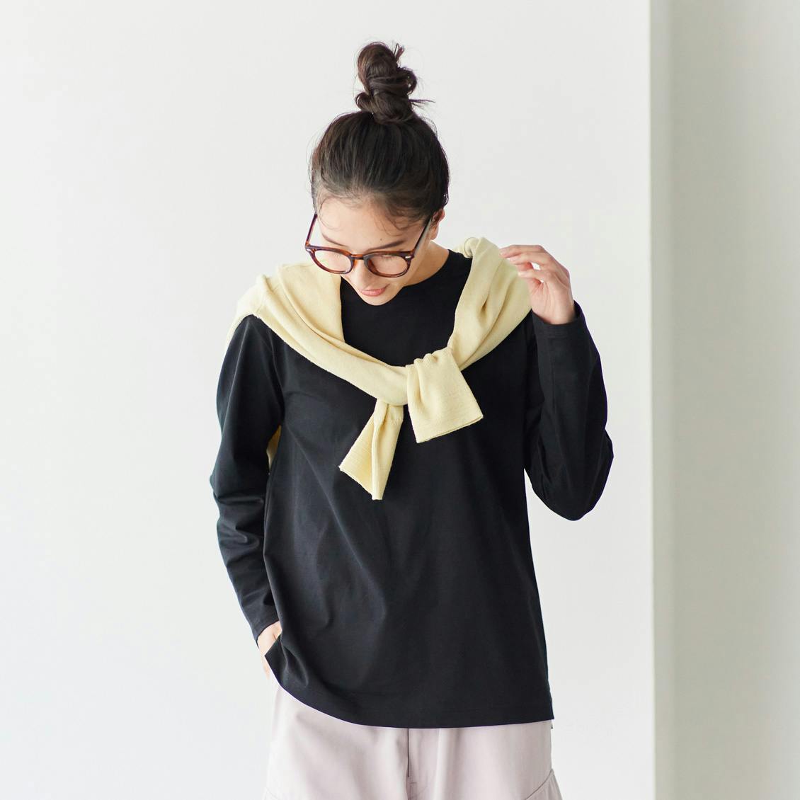 「一枚でも、重ねても」頼れる長袖カットソー / ブラック / Mサイズの商品写真