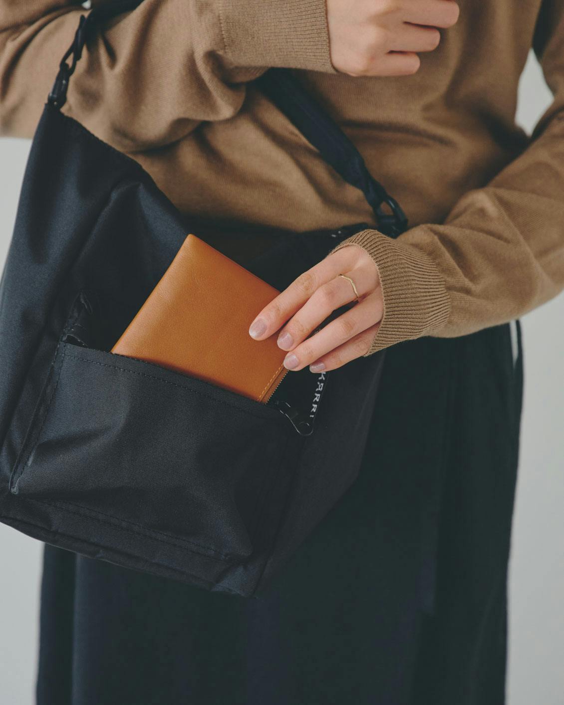 KARRI / AMIACALVA / 2WAYショルダーバッグS KARRI AMIACALVA(カリ アミアカルヴァ)/2WAY SHOULDER(2ウェイ