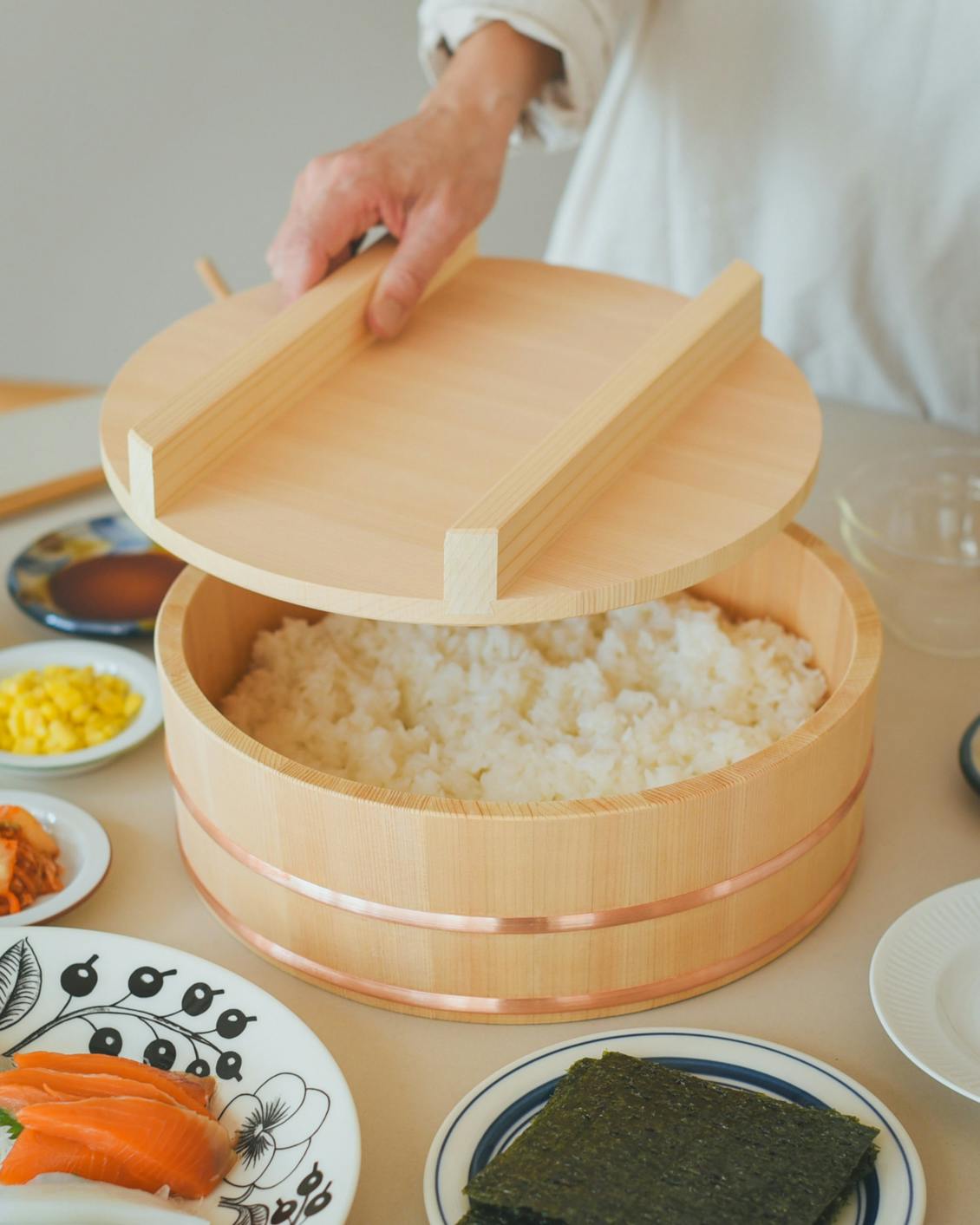 木曽工芸 おひつ 日本製 木製 さわら 寿司飯台 39cm 約1升用 FH-39 木曽工芸 おひつ 日本製 木製 さわら 寿司飯台 39cm 約1升用 FH-39