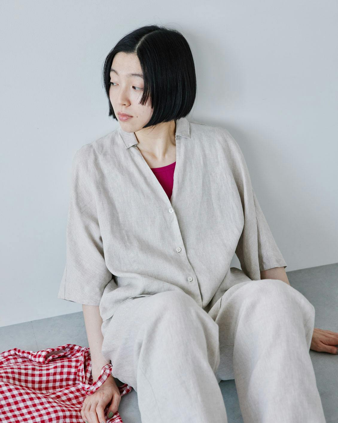 【北欧、暮らしの道具店】重ね着しやすいネックラインのタンクトップ 3色セット 重ね着しやすいネックラインのタンクトップ（全6色） - 北欧