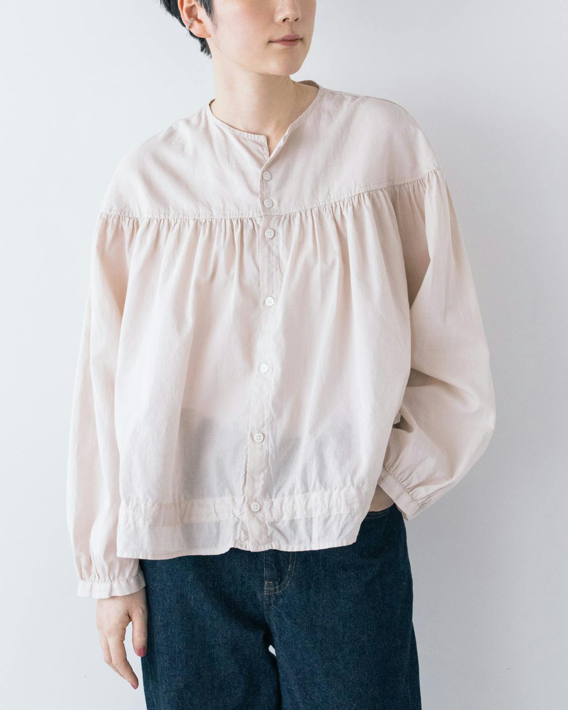 grin / グリン / コットンギャザーブラウス16,500 円 (税込) grin / グリン / コットンギャザーブラウス - 北欧、暮らしの道具店