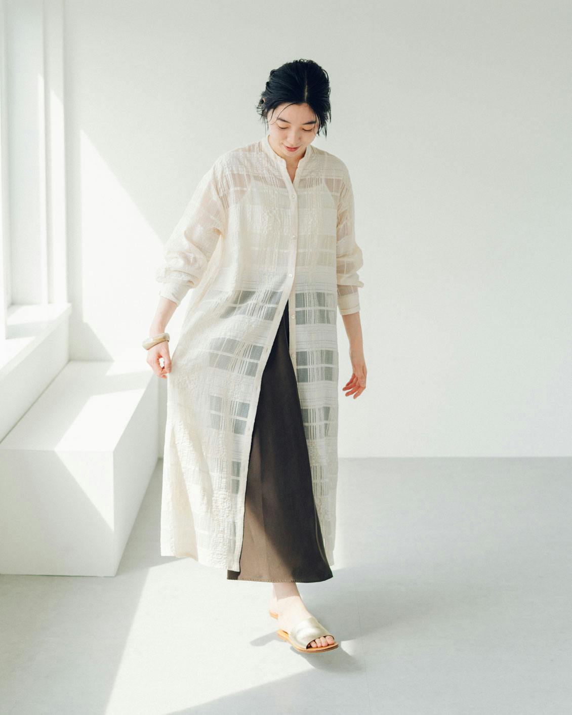 重ねれば、こころ躍る」チェック織りのシャツワンピース