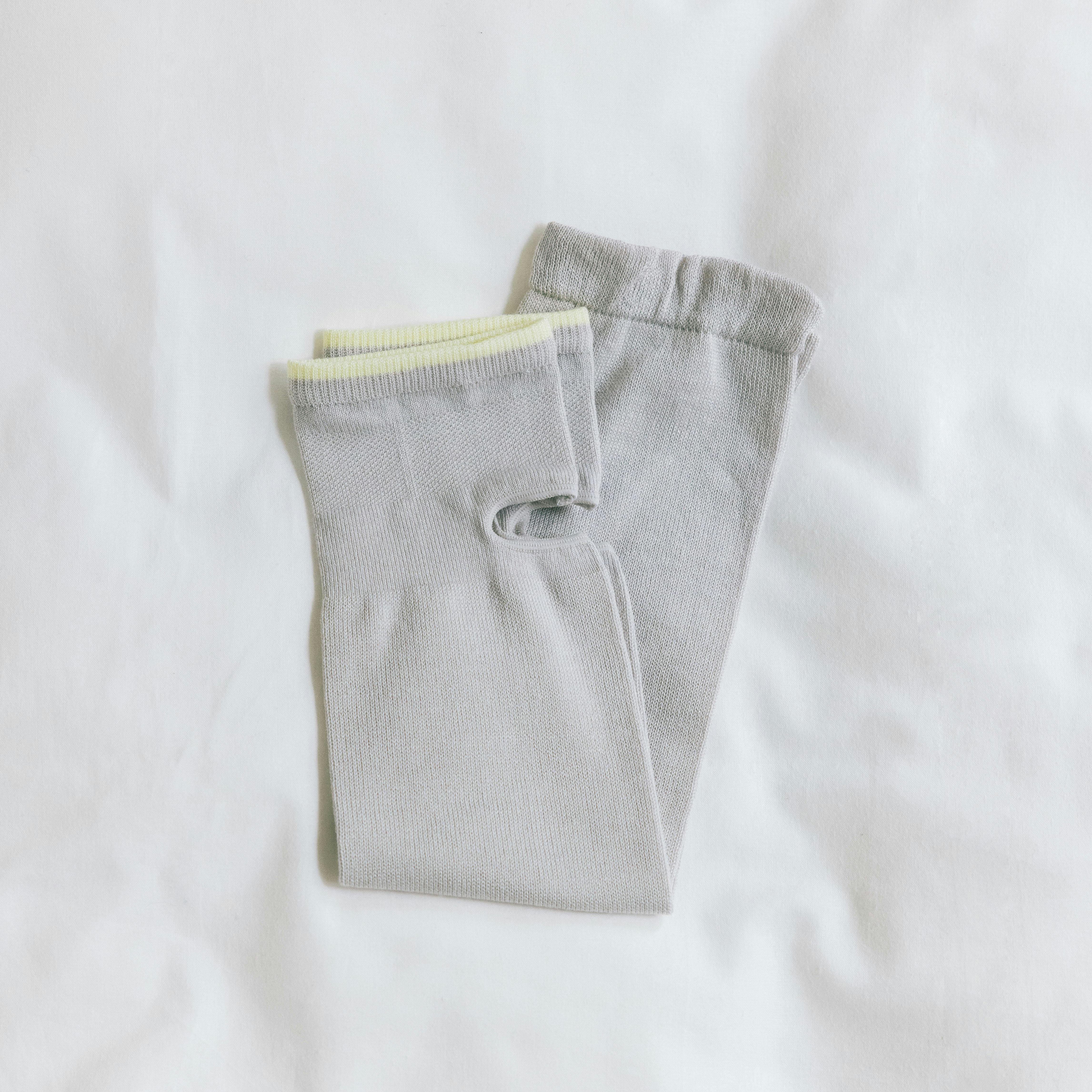 【今季終了】足元いたわる、なめらかシルク混レッグウォーマー / ライトベージュの商品写真