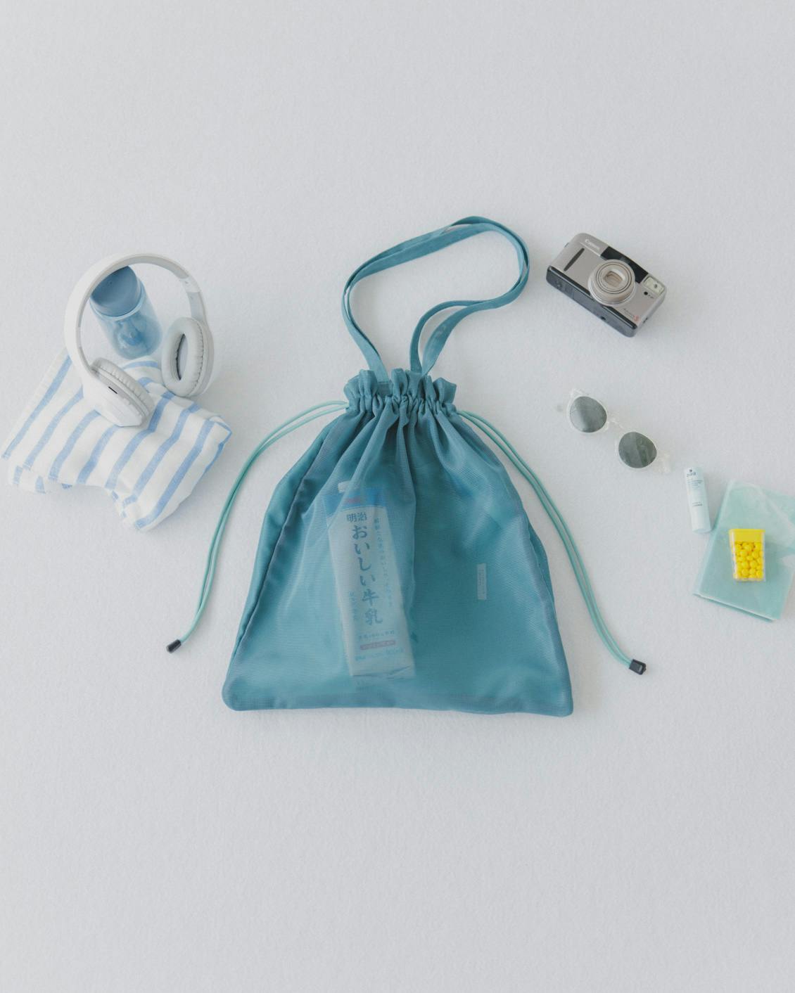 【今季終了】隠しポケット付きの、メッシュの巾着トート / ターコイズの商品写真