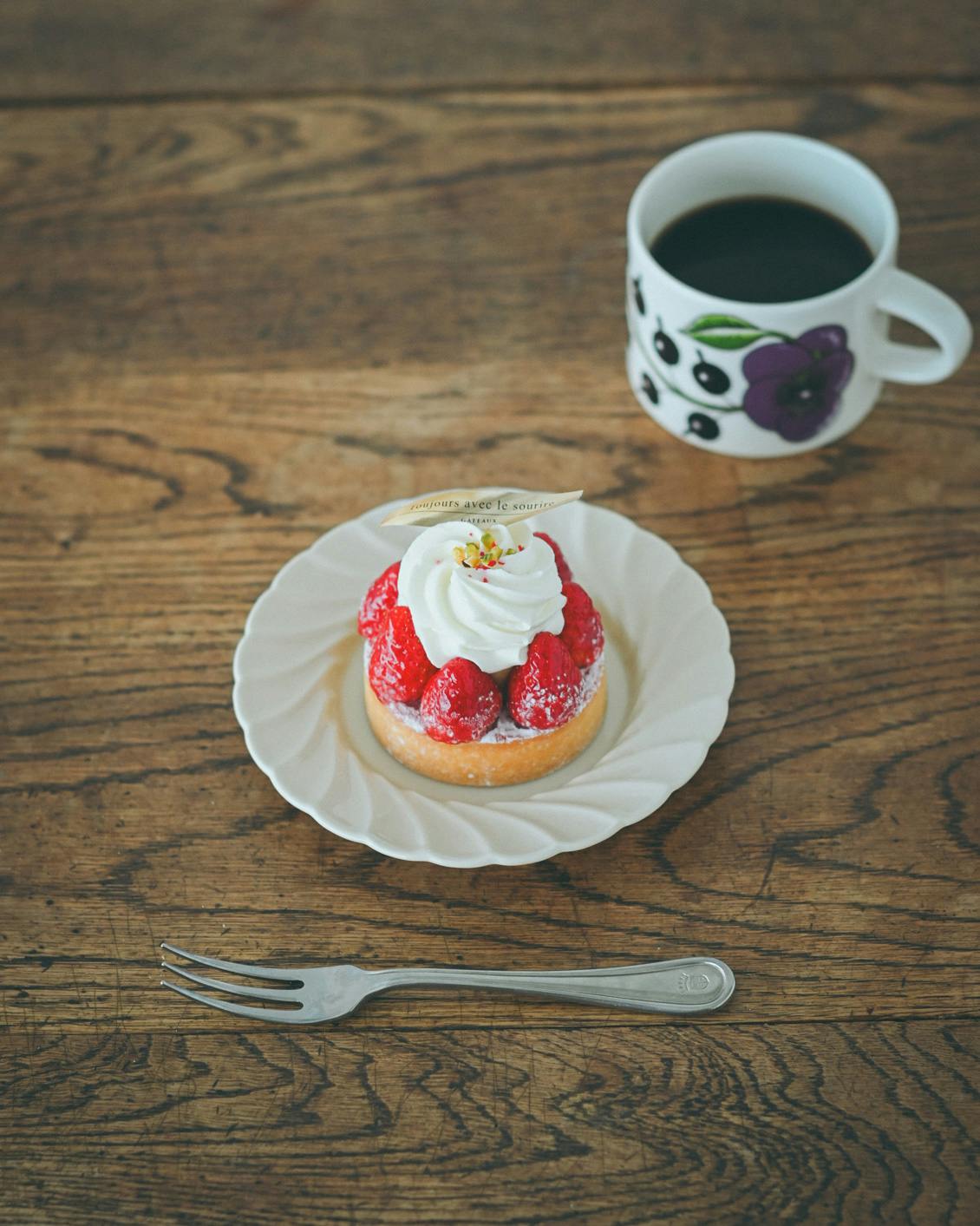 かもめ製作所　輪花丸皿 / 15cm (ミルク)２枚セット かもめ製作所 / 輪花丸皿 / 15cm (ミルク) - 北欧、暮らしの道具店