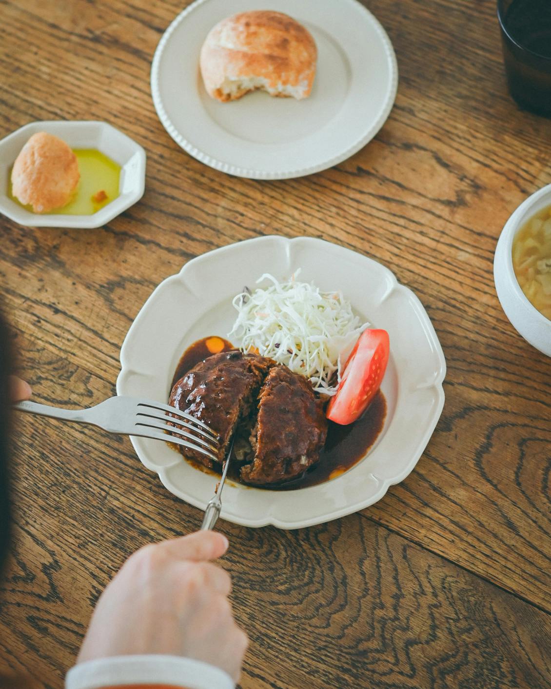 かもめ製作所 / 八角皿 / 22cm (ミルク) - 北欧、暮らしの道具店