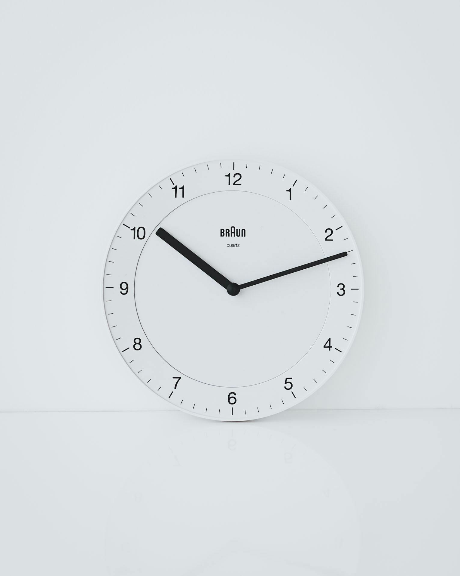 BRAUN / ブラウン / 壁かけ時計 - 北欧、暮らしの道具店