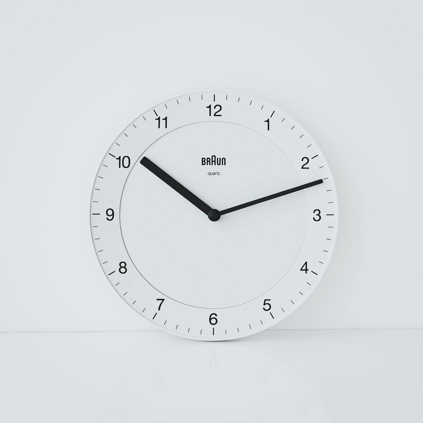 BRAUN / ブラウン / 壁かけ時計 - 北欧、暮らしの道具店
