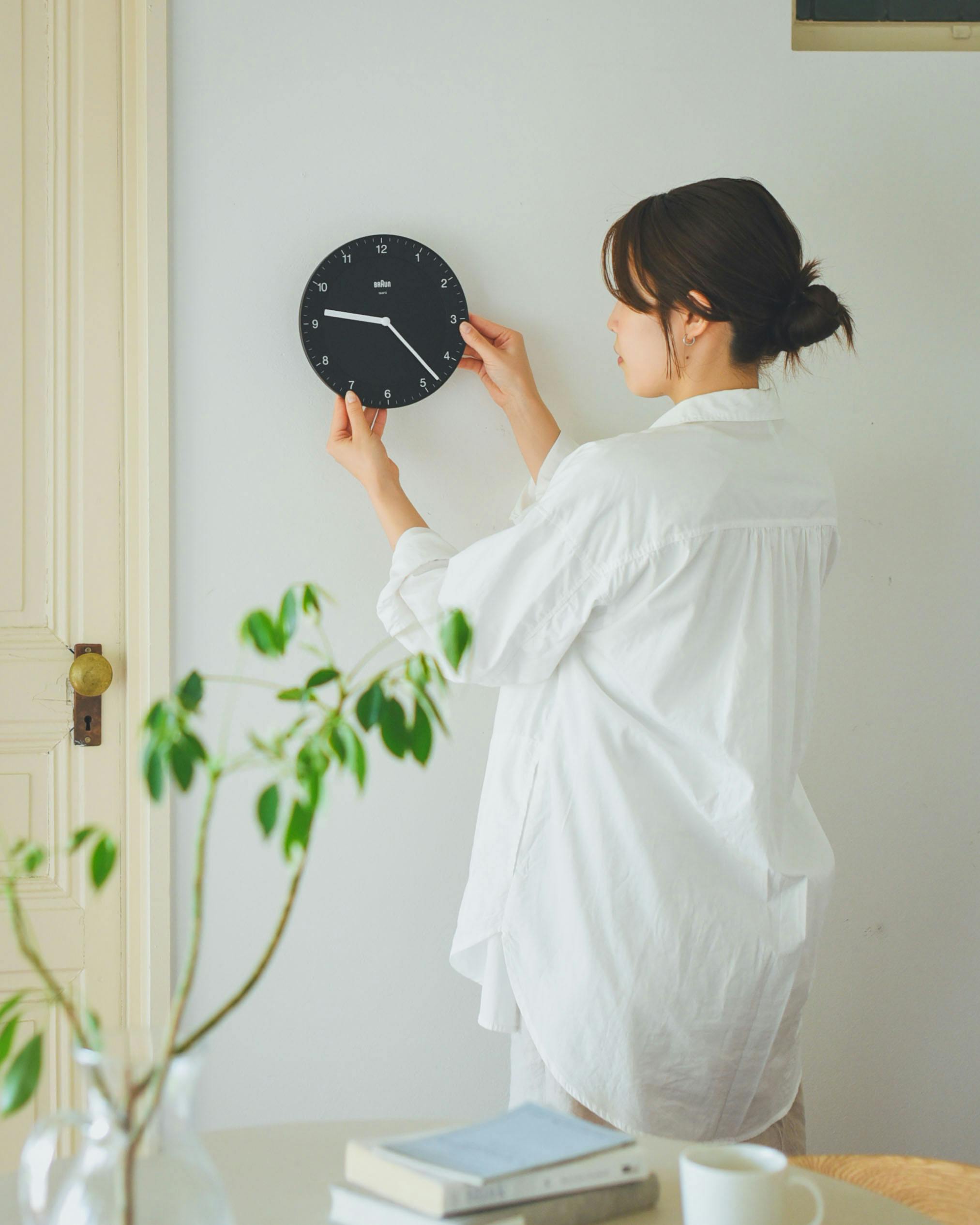 BRAUN 壁掛時計Type4861 BRAUN/ブラウン Wall Clock | NORDIC FEELING