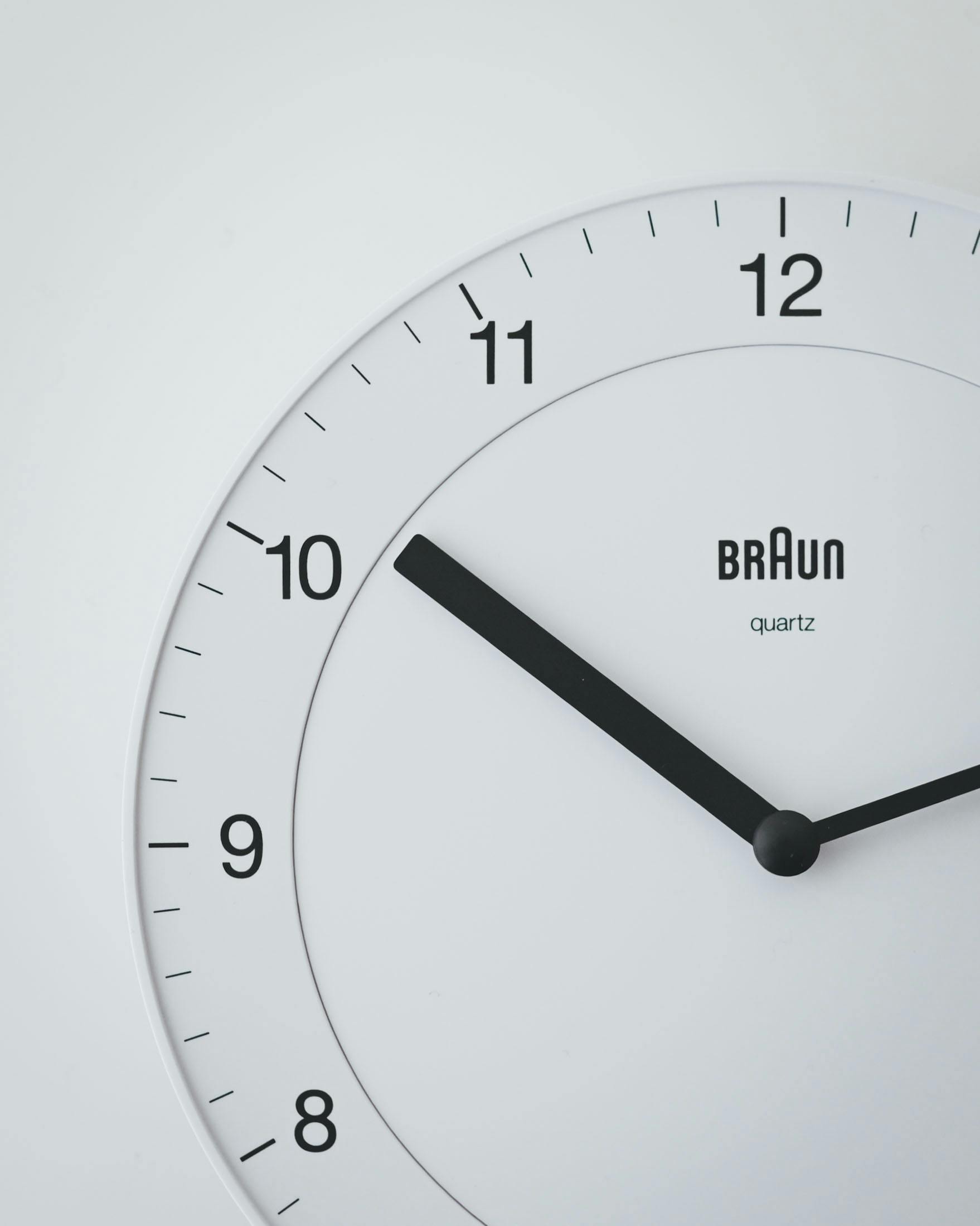BRAUN / ブラウン / 壁かけ時計 - 北欧、暮らしの道具店