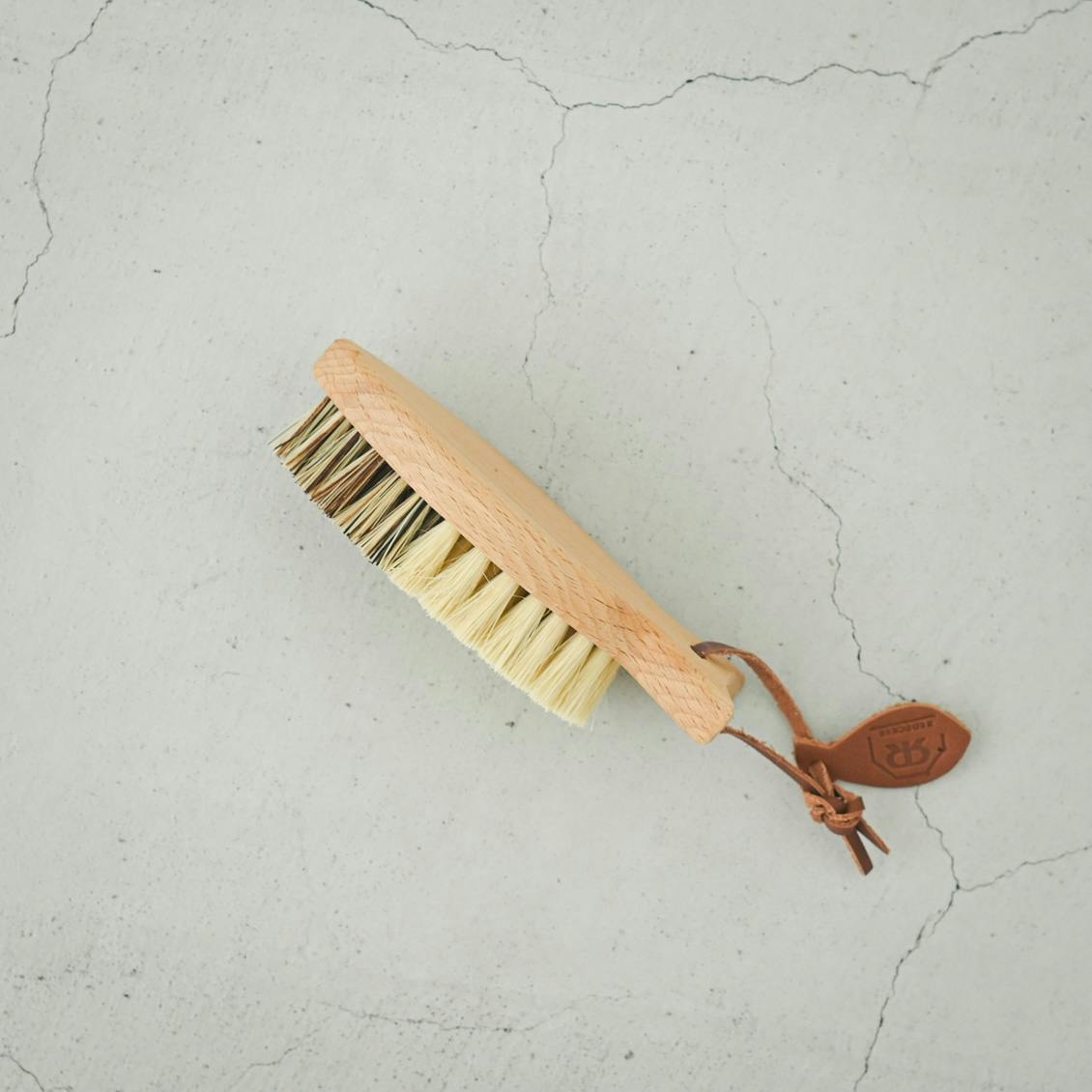 REDECKER/レデッカー社/ベジタブルブラシ（魚型）の商品写真