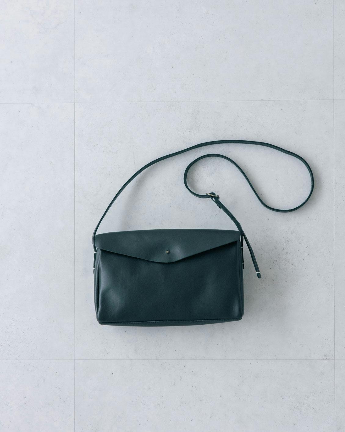 Encachetteアンキャシェット 本革ショルダーバッグ 黒 Encachette アンキャシェット レザーポーチ ショルダー ブラック