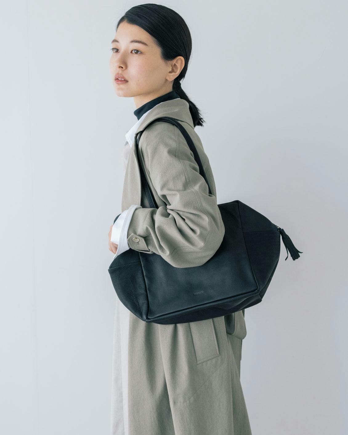 Danser レザーバッグL カレバッグ 黒 キューブ型/ダイヤ型 トートバッグ Danser / ダンサー / レザーバッグ / L - 北欧、暮らしの道具店