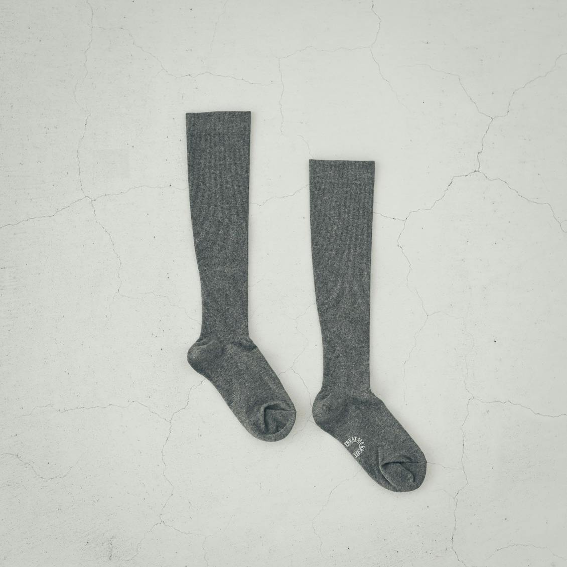 【次回12月頃入荷予定】MARCOMONDE / マルコモンド / TREAT ME RIGHT / コットン着圧ハイソックス（グレー）の商品写真