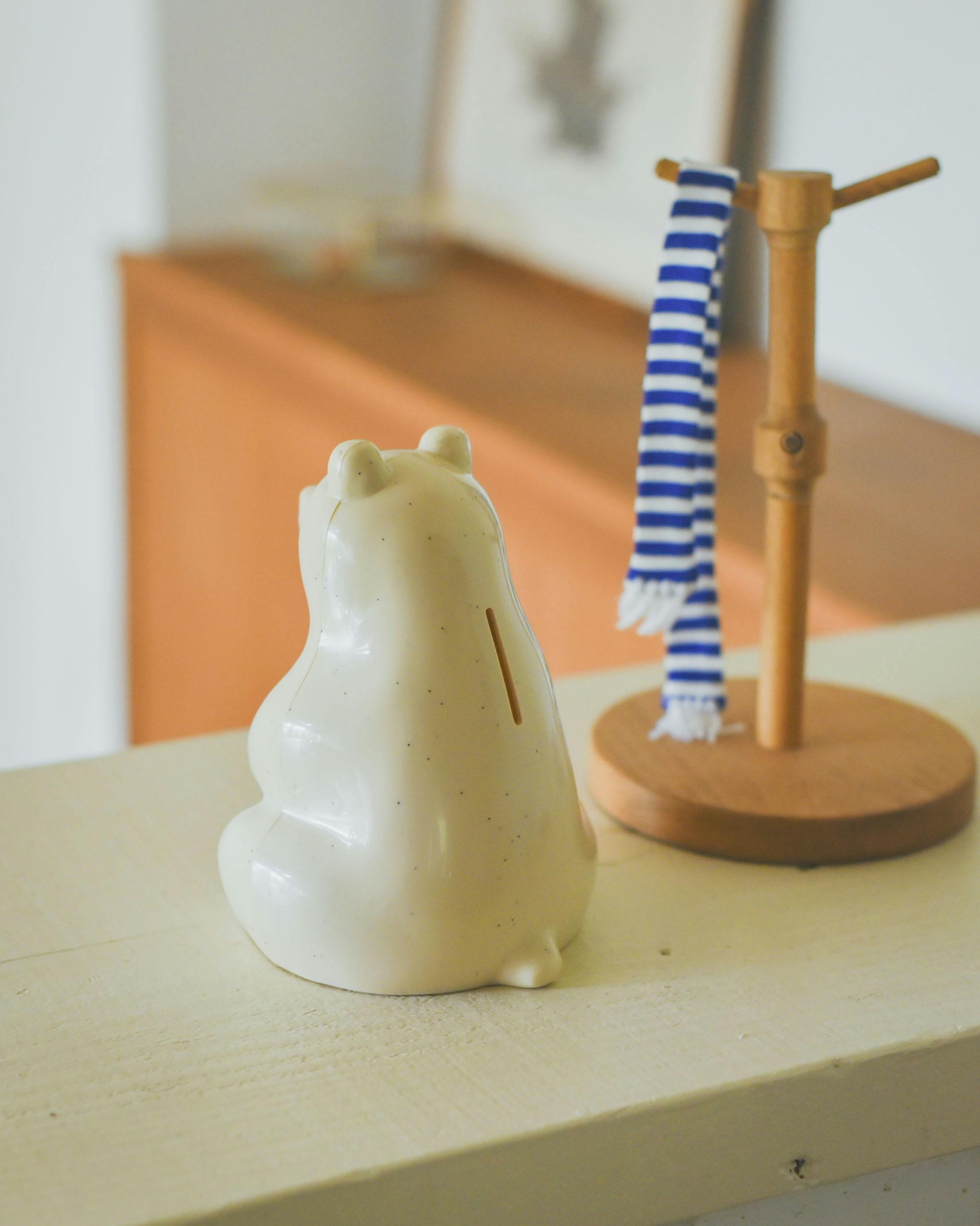 数量限定】マフラー付き白くま貯金箱 / Polar Bear Money BOX