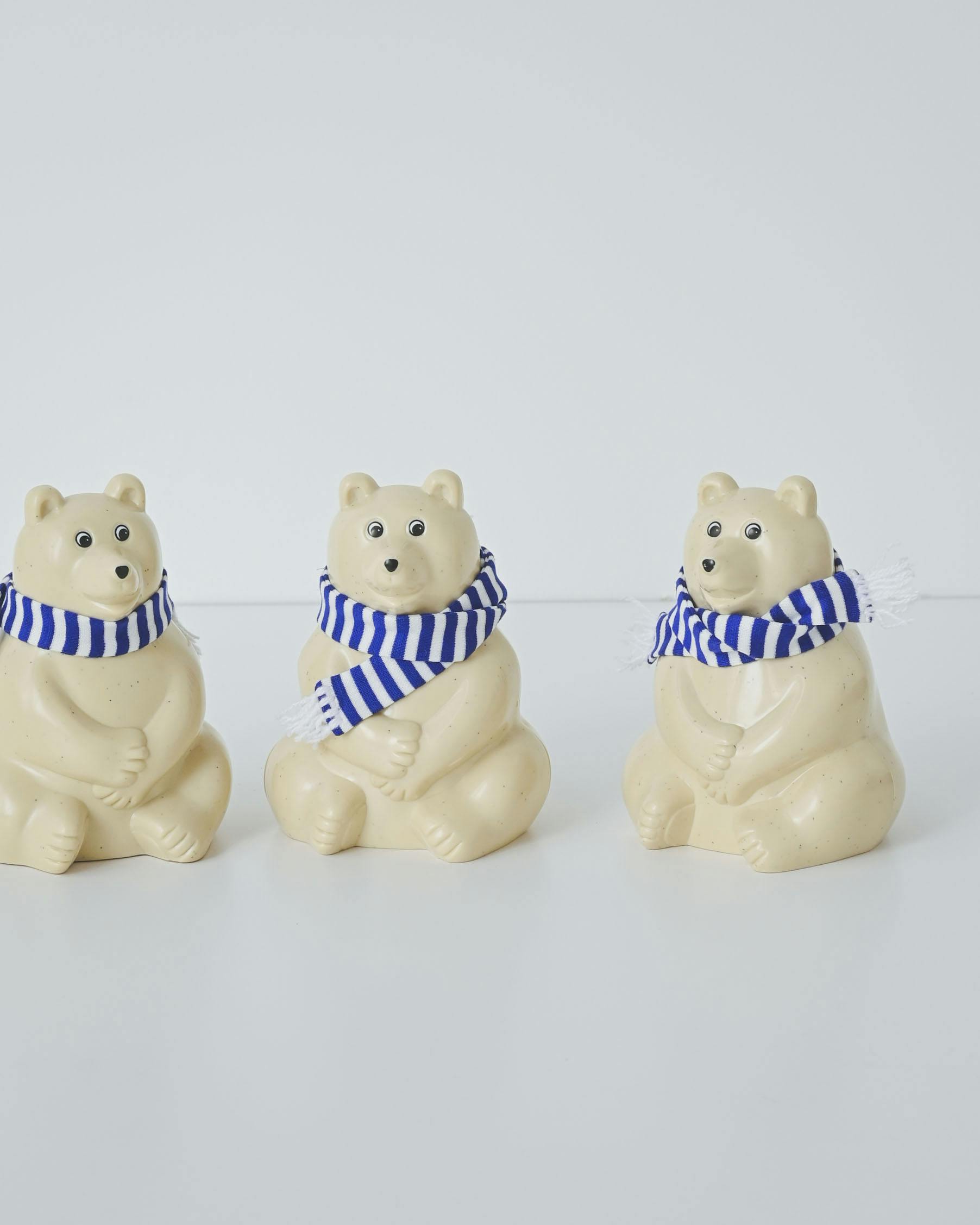 Polar Bear Money Box マフラー付き　北欧　フィンランド 数量限定】マフラー付き白くま貯金箱 2024年 ピンク×ホワイト 鍵