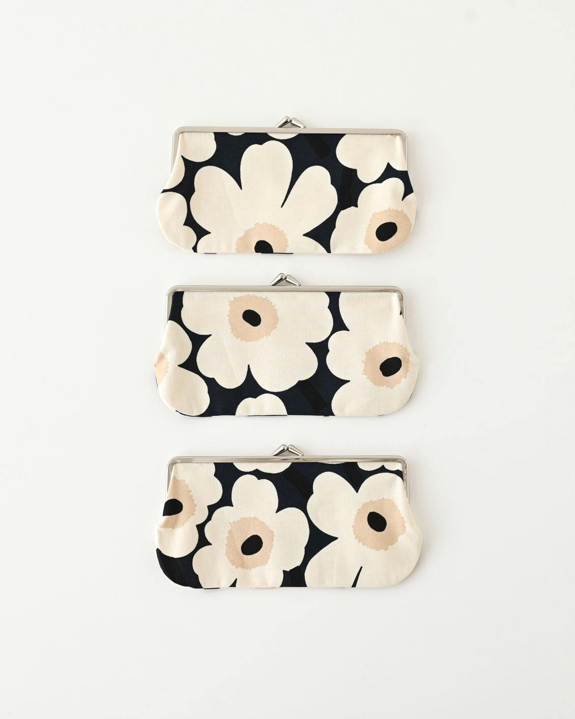 ク*ん様 新品タグ付き◎Marimekko マリメッコ ウニッコ ブラウス 36 数量限定】Marimekko / マリメッコ / Unikko / がま口ポーチ