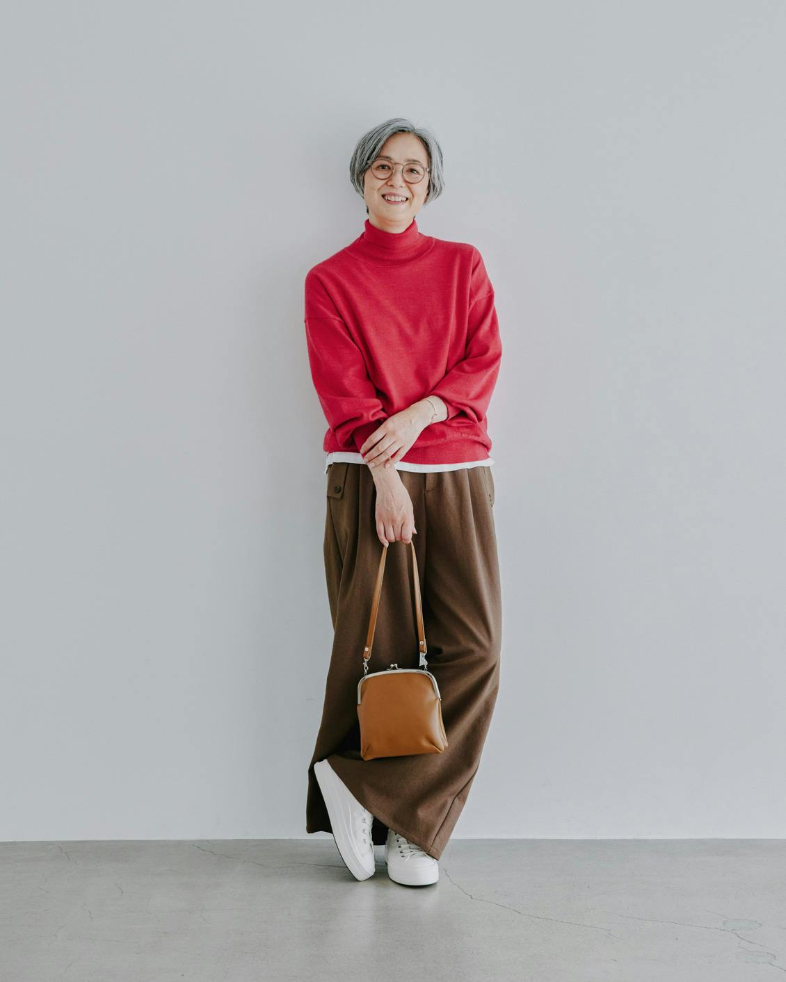 今も、これからも、私の定番」着回し広がるハイネックニット