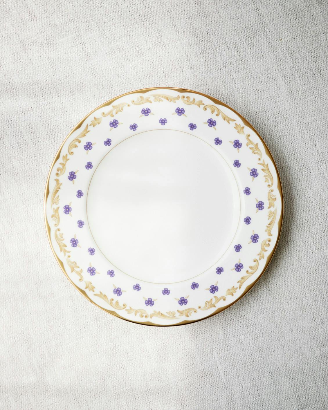 伊藤宇です！超美品！ノリタケダイヤモンドコレクション/ケーキ皿2枚！① Amazon.co.jp: ノリタケ ホールケーキ皿1枚 ケーキ皿5枚 セット