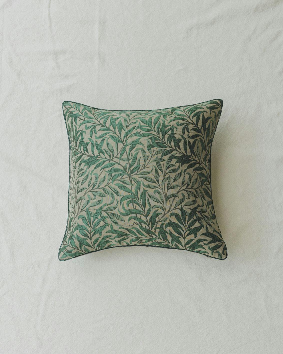 【当店限定】「ウィリアム・モリスのある暮らし」ジャカード織のクッションカバー / 45×45cm（ウィローボウ）の商品写真