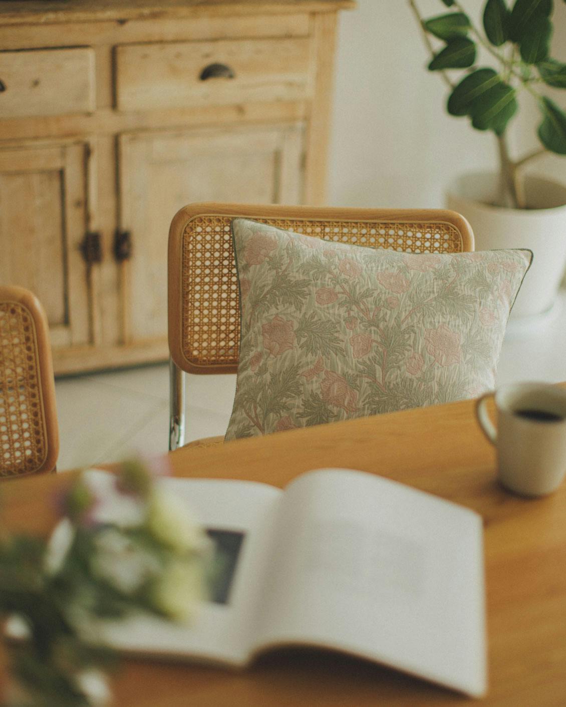 ウイリアムスモリス　クッション／ウニコ　北欧暮らしの道具店　アフタヌーンティー ウイリアムスモリス クッション／ウニコ 北欧暮らしの道具店