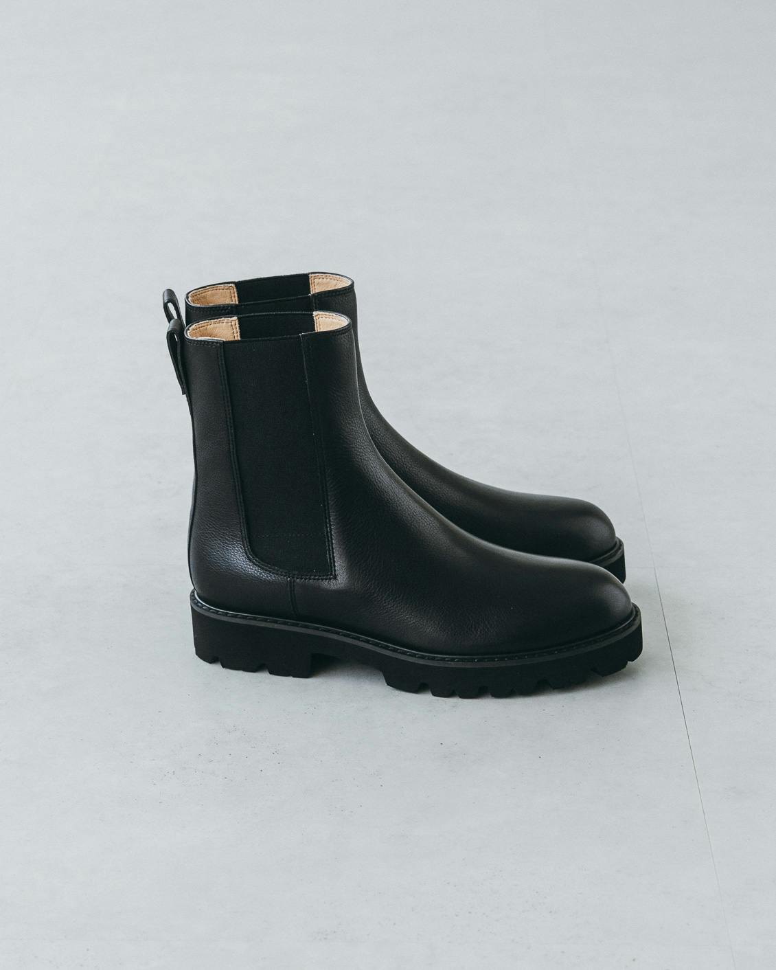 【ユニサ】JOLTO リブニット サイドゴアブーツ BLK 牛革 品よく、軽やかに」こだわりソールのサイドゴアブーツ / 牛革