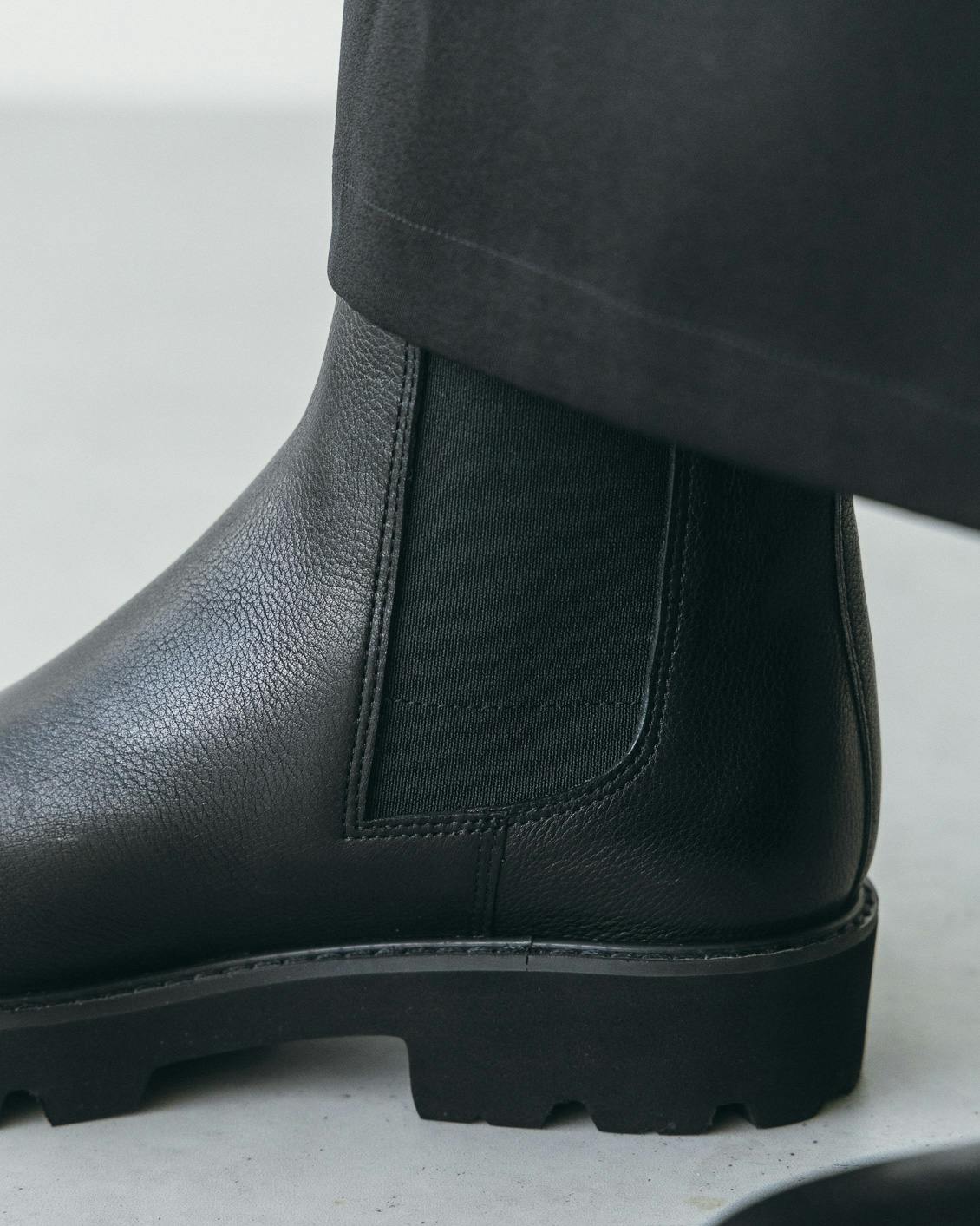 品よく、軽やかに」こだわりソールのサイドゴアブーツ / 牛革