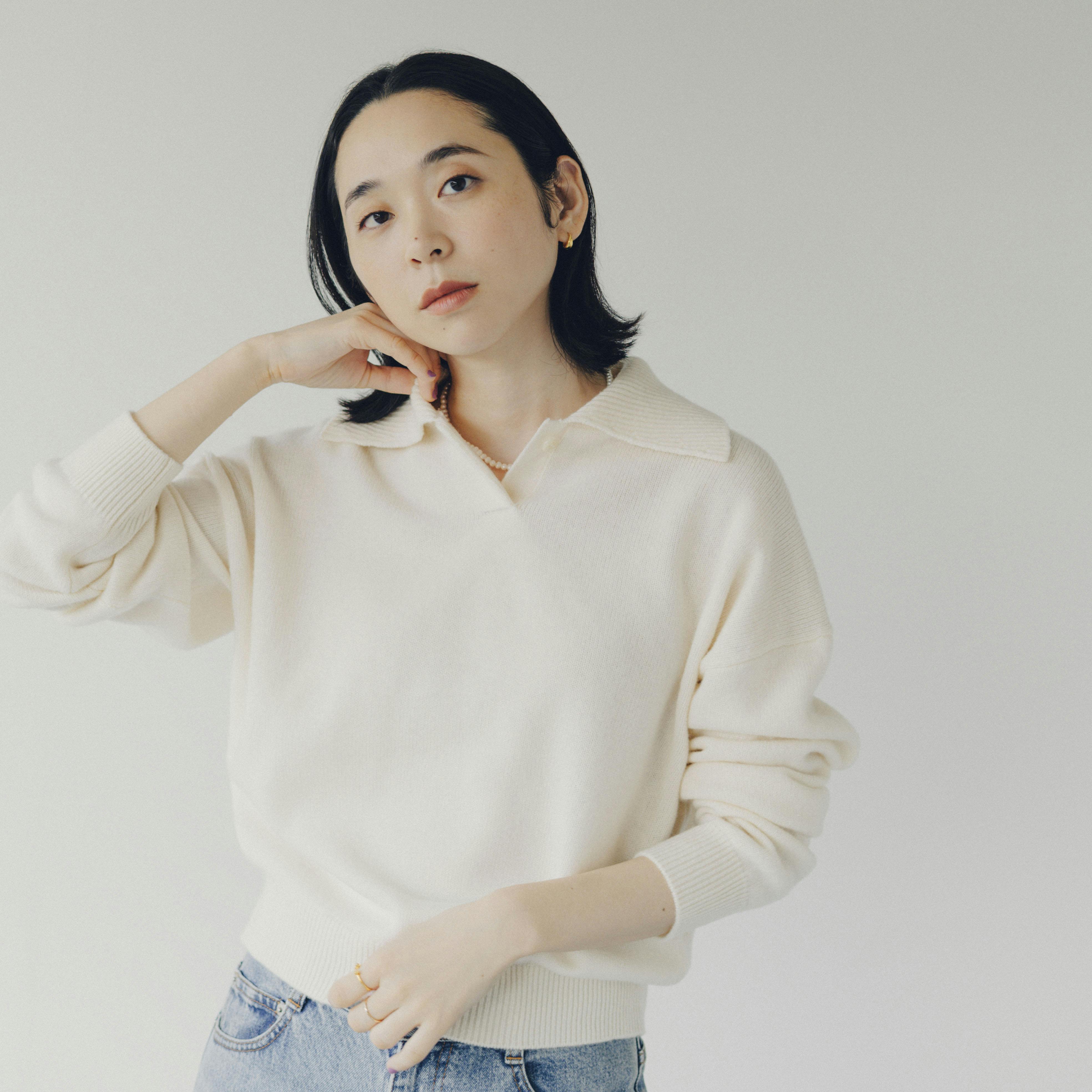 【今季終了】「大人にひとさじのアクセント」洗えるウールの襟付きニット / アイボリーの商品写真