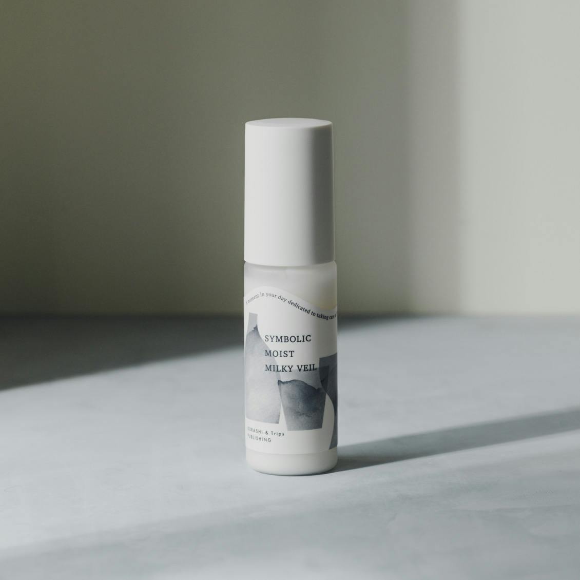 【送料無料でお届け】「ただいまの香りでうるおい守る」シンボリック モイストミルキーヴェール（美容乳液） / SYMBOLIC MOIST MILKY VEILの商品写真