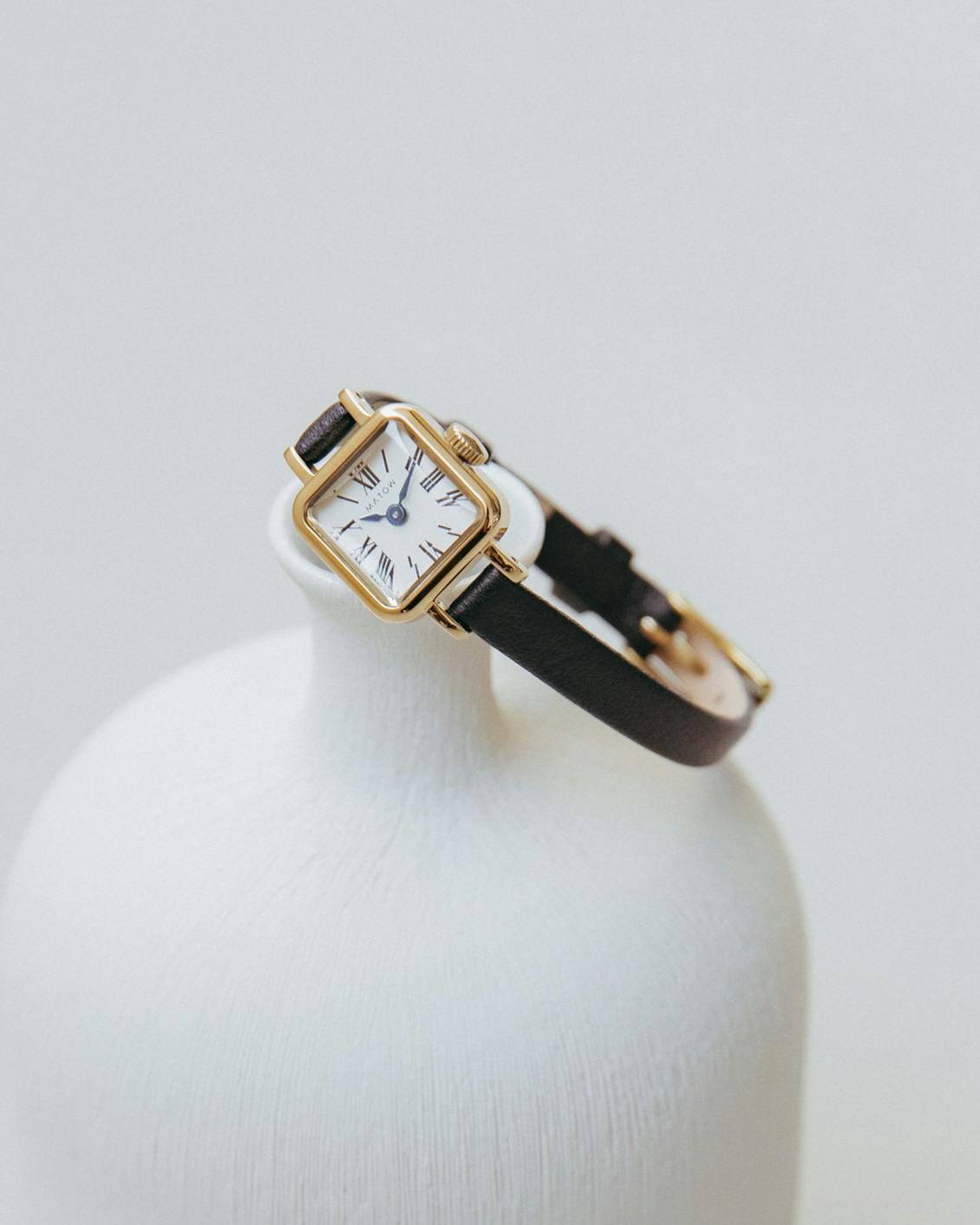 MATOW / Tsuki / 腕時計（ブラックレザー） - 北欧、暮らしの道具店