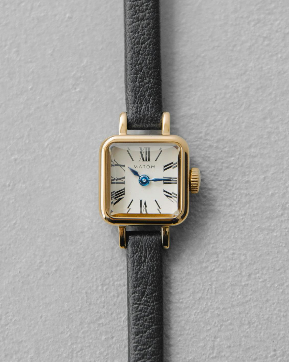 MATOW / Tsuki / 腕時計（ブラックレザー） - 北欧、暮らしの道具店