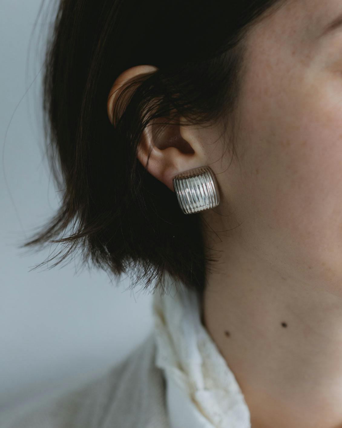 Nina&Jules / ニナ・エ・ジュール / Ribbed Square / イヤリングの商品写真