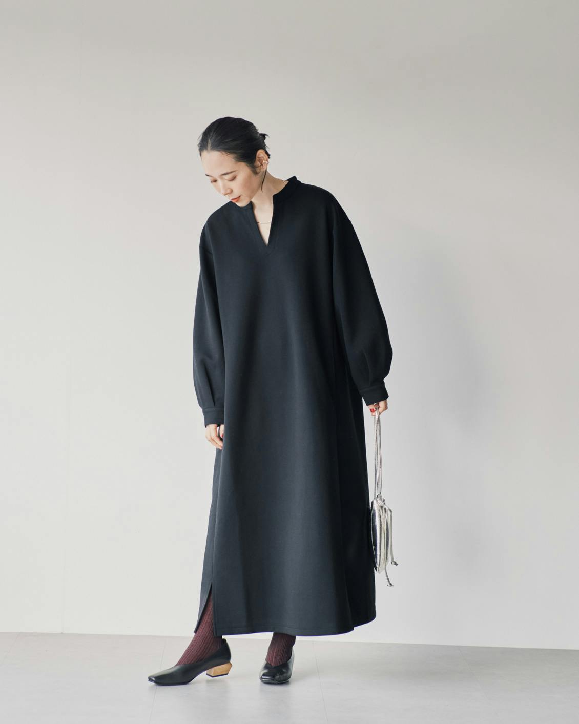 シワになりにくいポンチ素材のワンピース / ブラック / Sサイズの商品写真