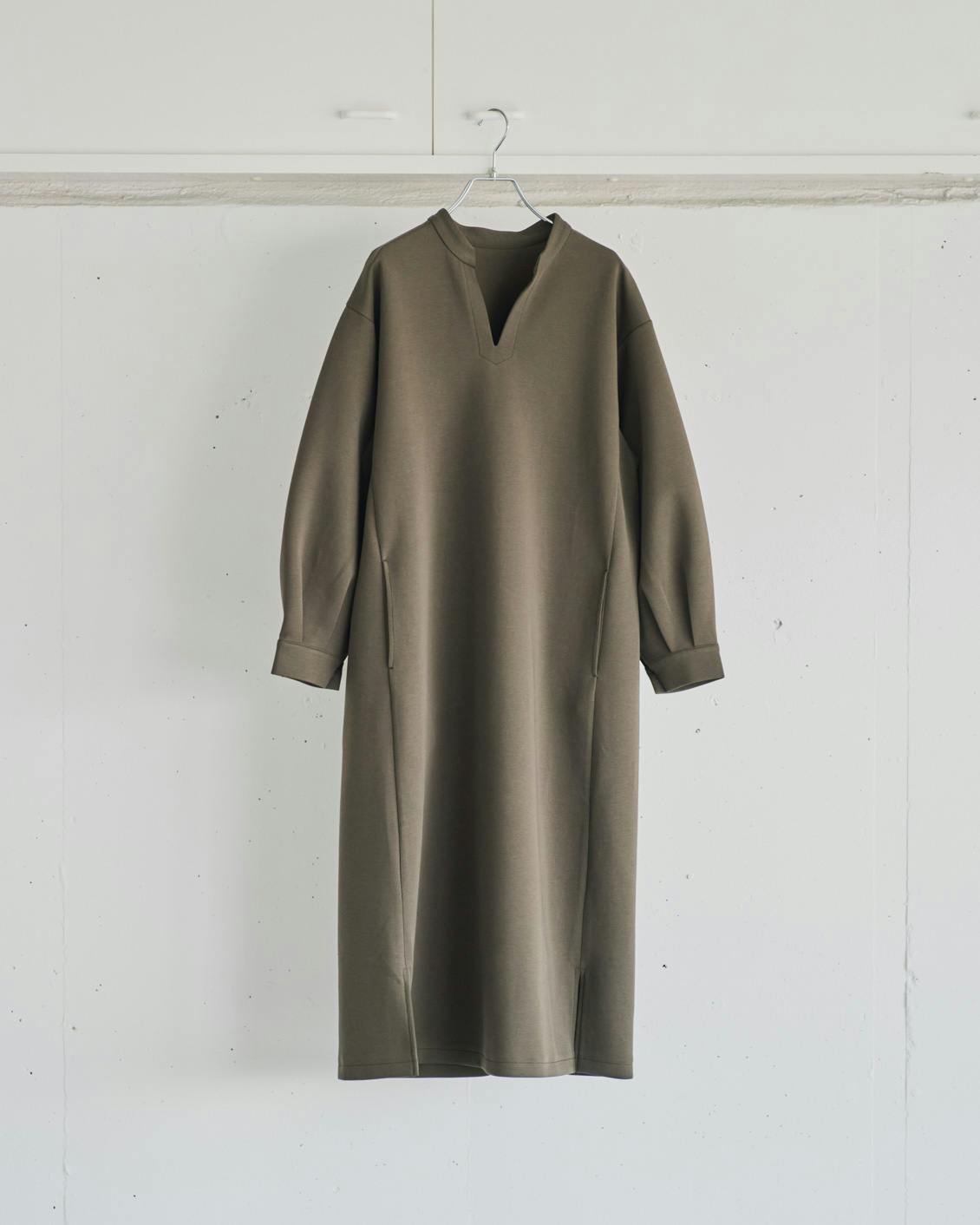 北欧暮らしの道具店 「気軽に着られて、きれい見え」ポンチ素材のワンピース 気軽に着られて、きれい見え」ポンチ素材のワンピース - 北欧、暮らし