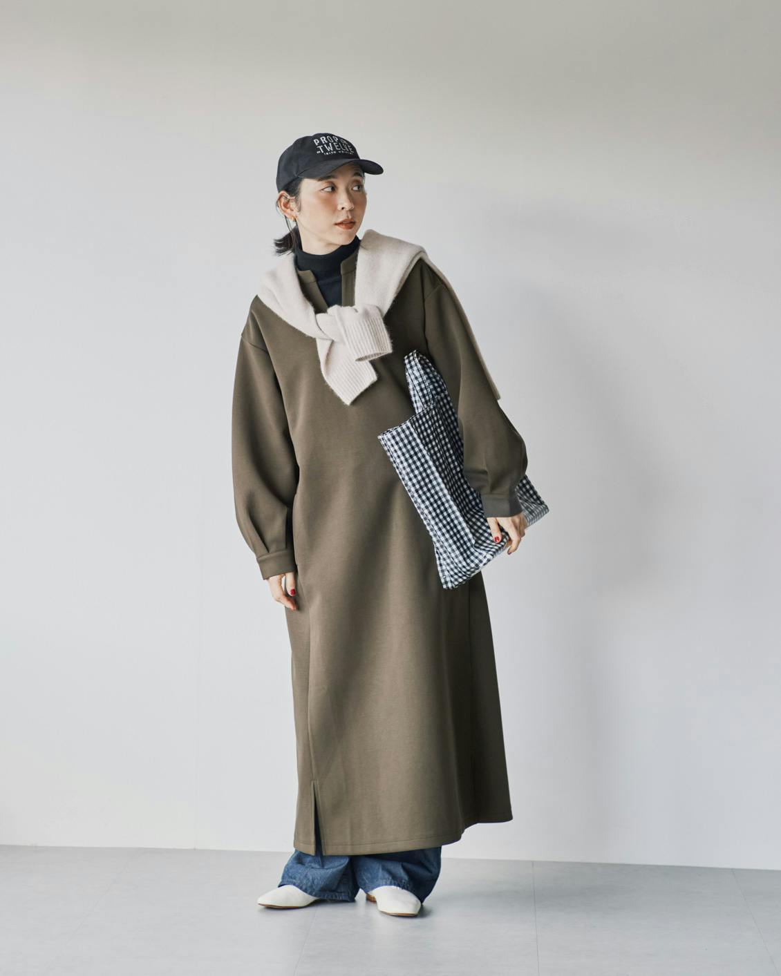 シワになりにくいポンチ素材のワンピース / ブラック・オリーブ / S・M