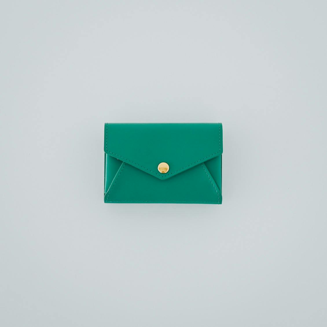 「小さく見えて収納上手」手のひらサイズの本革財布（ビリジアングリーン）の商品写真