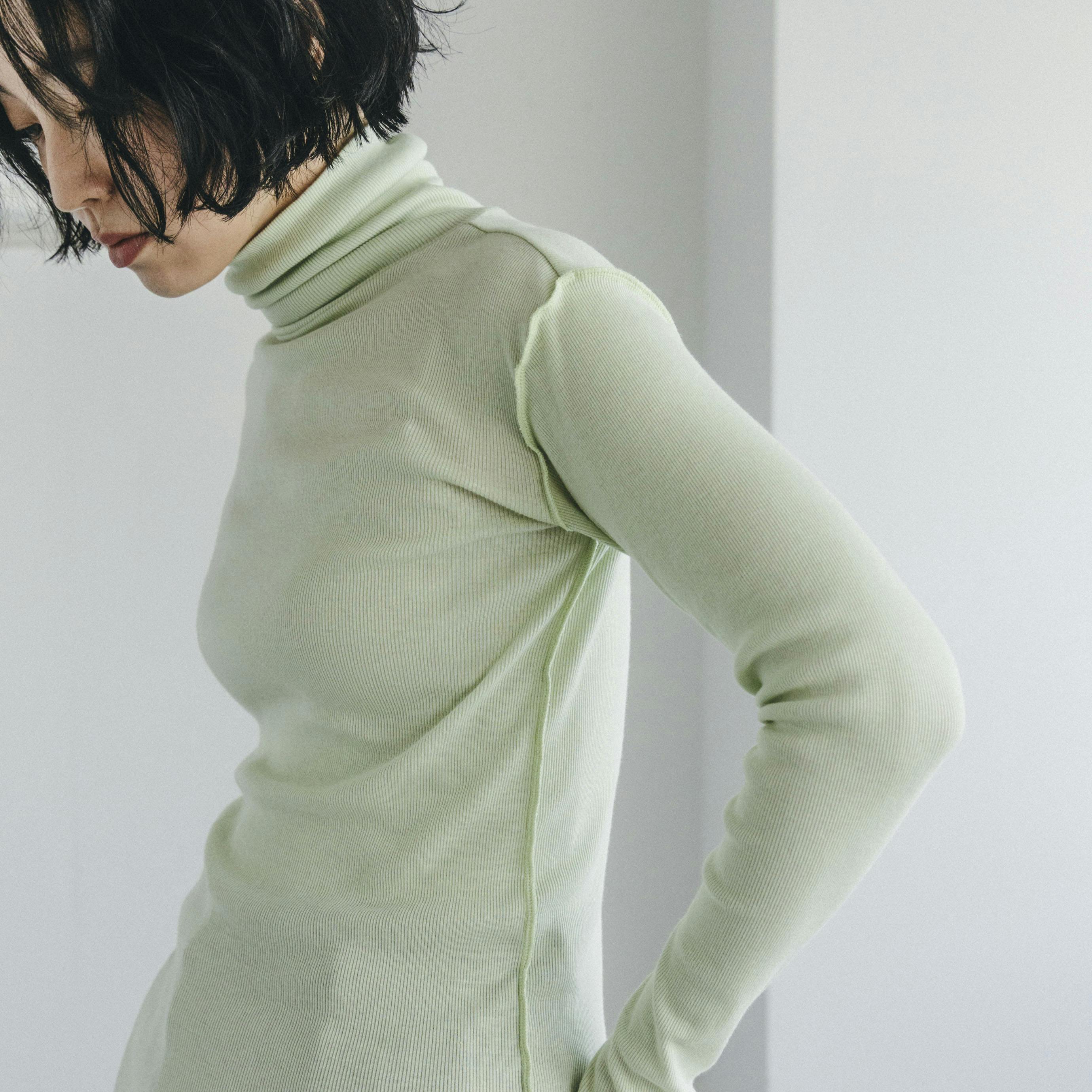 MEYAME / ソフトリブタートルネック（グリーン）の商品写真