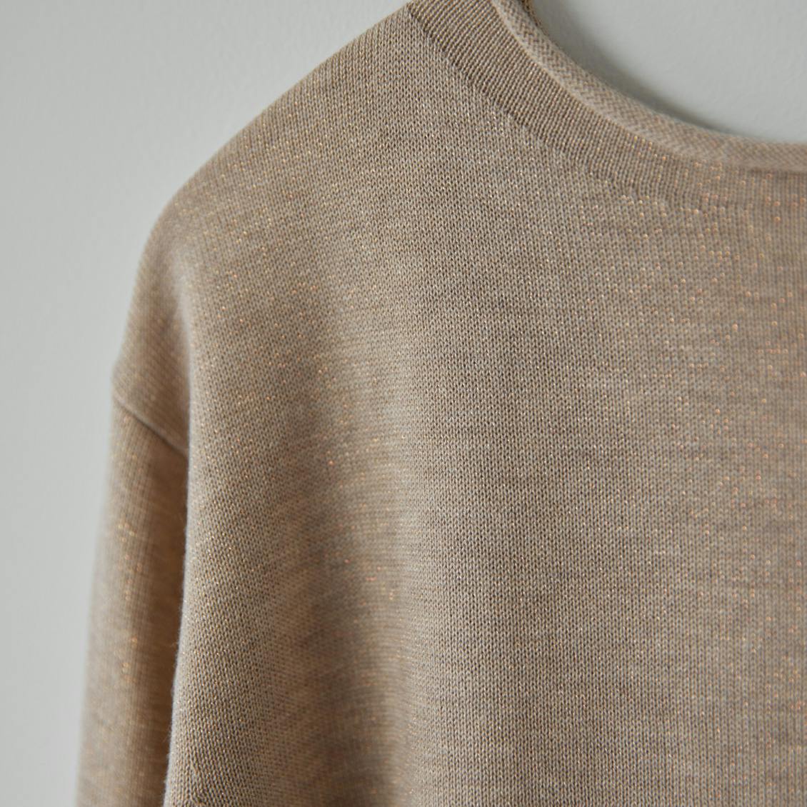 ベージュ × ピンクゴールド