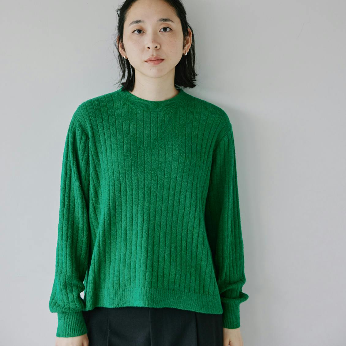 ゆったりシルエットのリブ見えニット / グリーンの商品写真