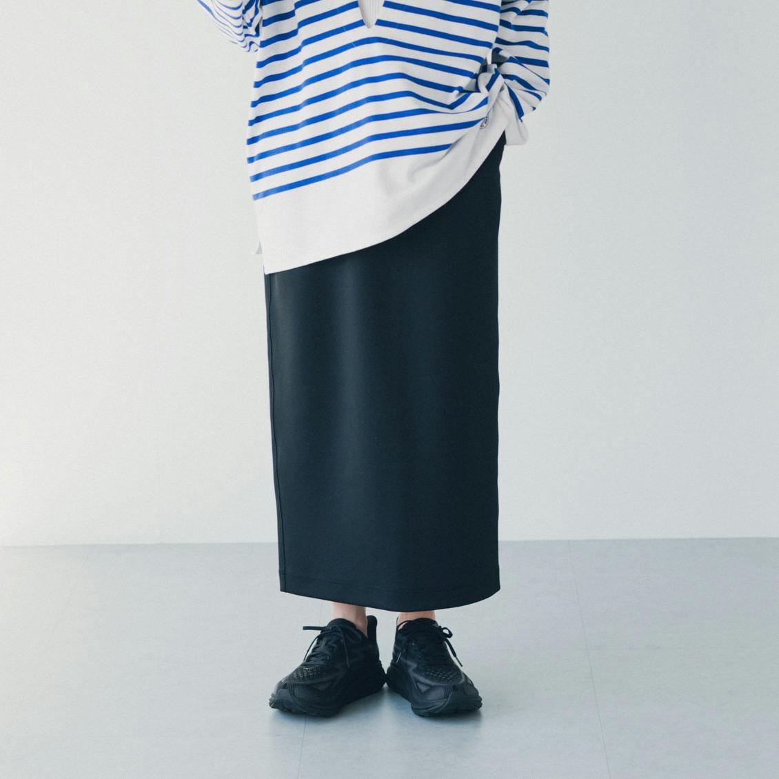 ジャージー素材のきれい見えナロースカート / Sサイズの商品写真