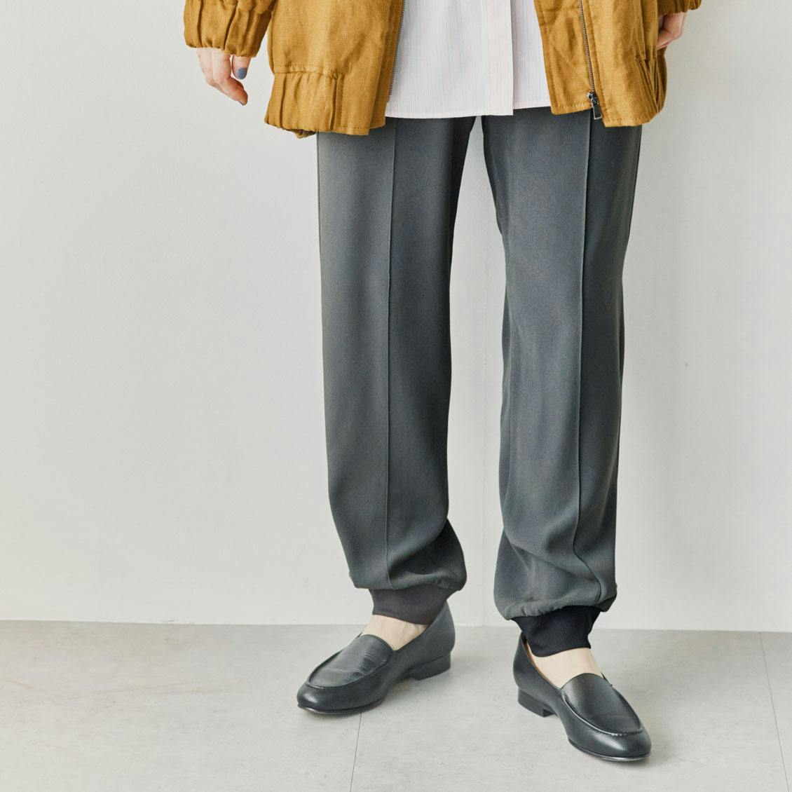 德田民子さんとつくった、品よくはけるイージージョガーパンツ / ブルーグレー / Sサイズの商品写真