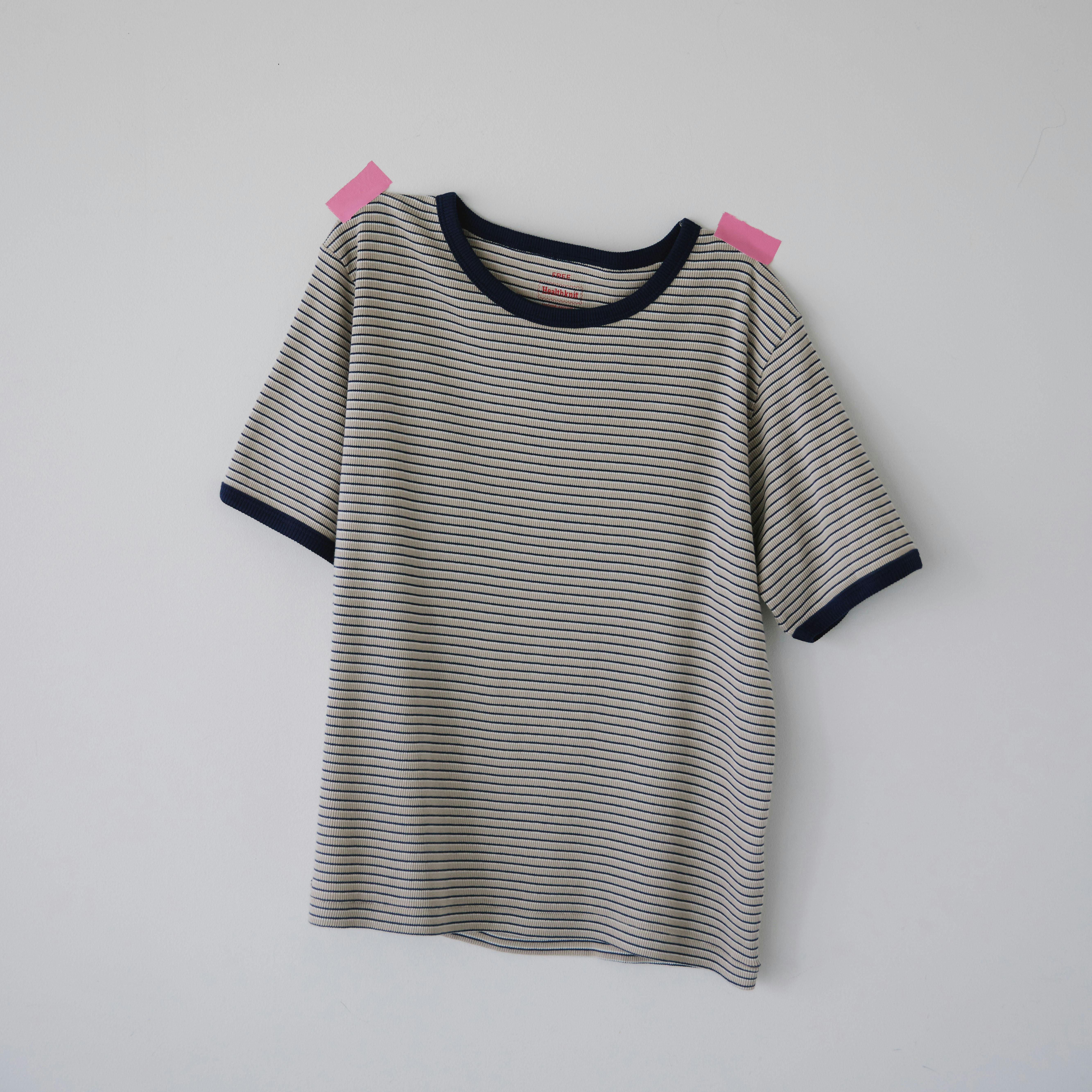 ベージュ