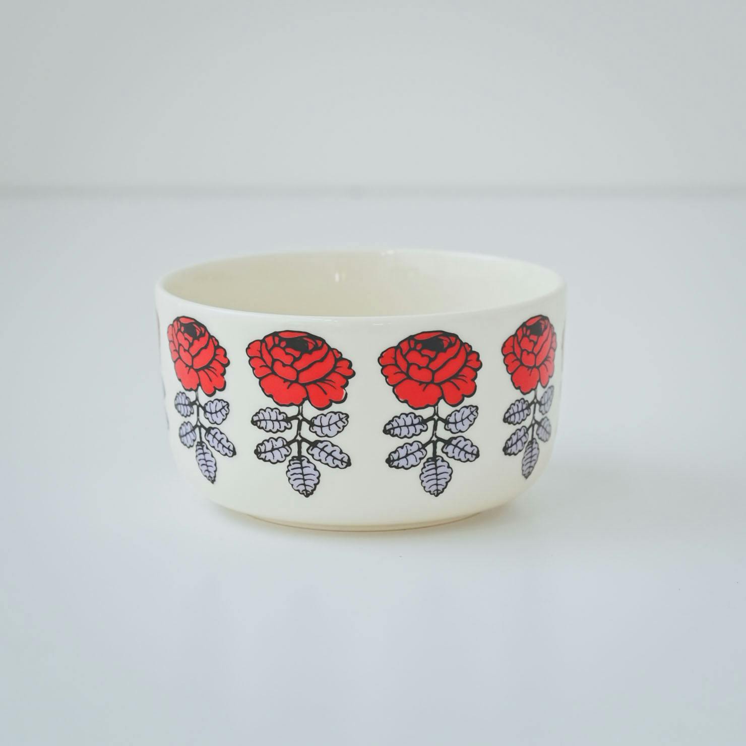 【アジア限定】Marimekko / マリメッコ / Vihkiruusu / ボウル（レッド×ライラック/ 12.5cm）の商品写真
